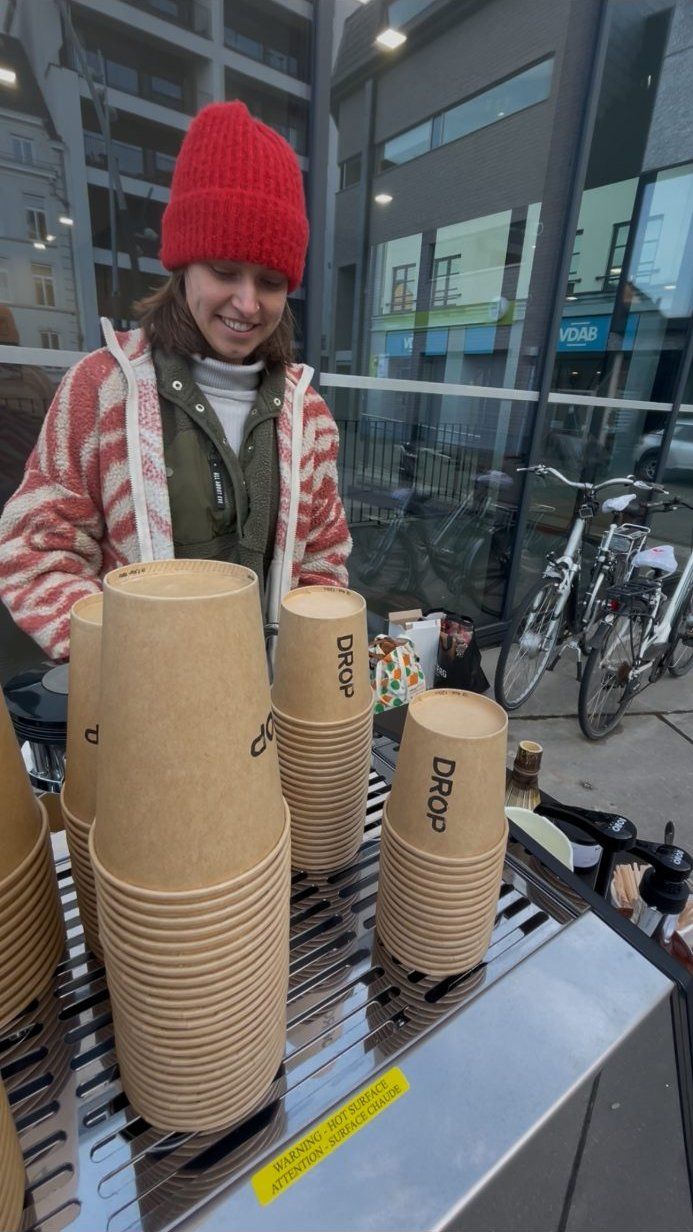 Drop koffiebar in een atrium